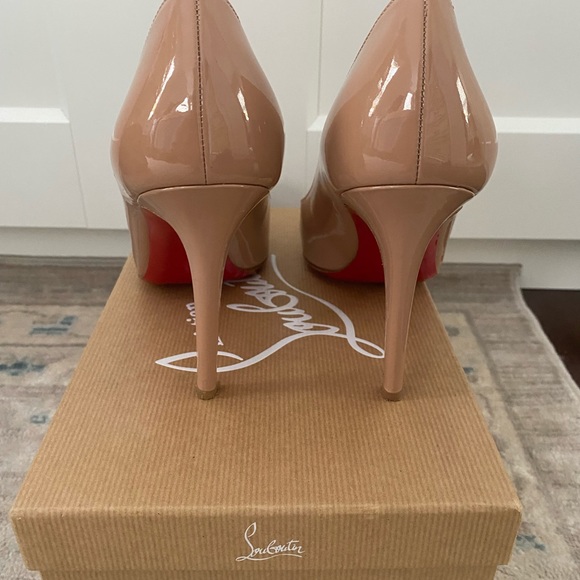 Christian Louboutin nude heels 40.5 - Picture 2 of 3